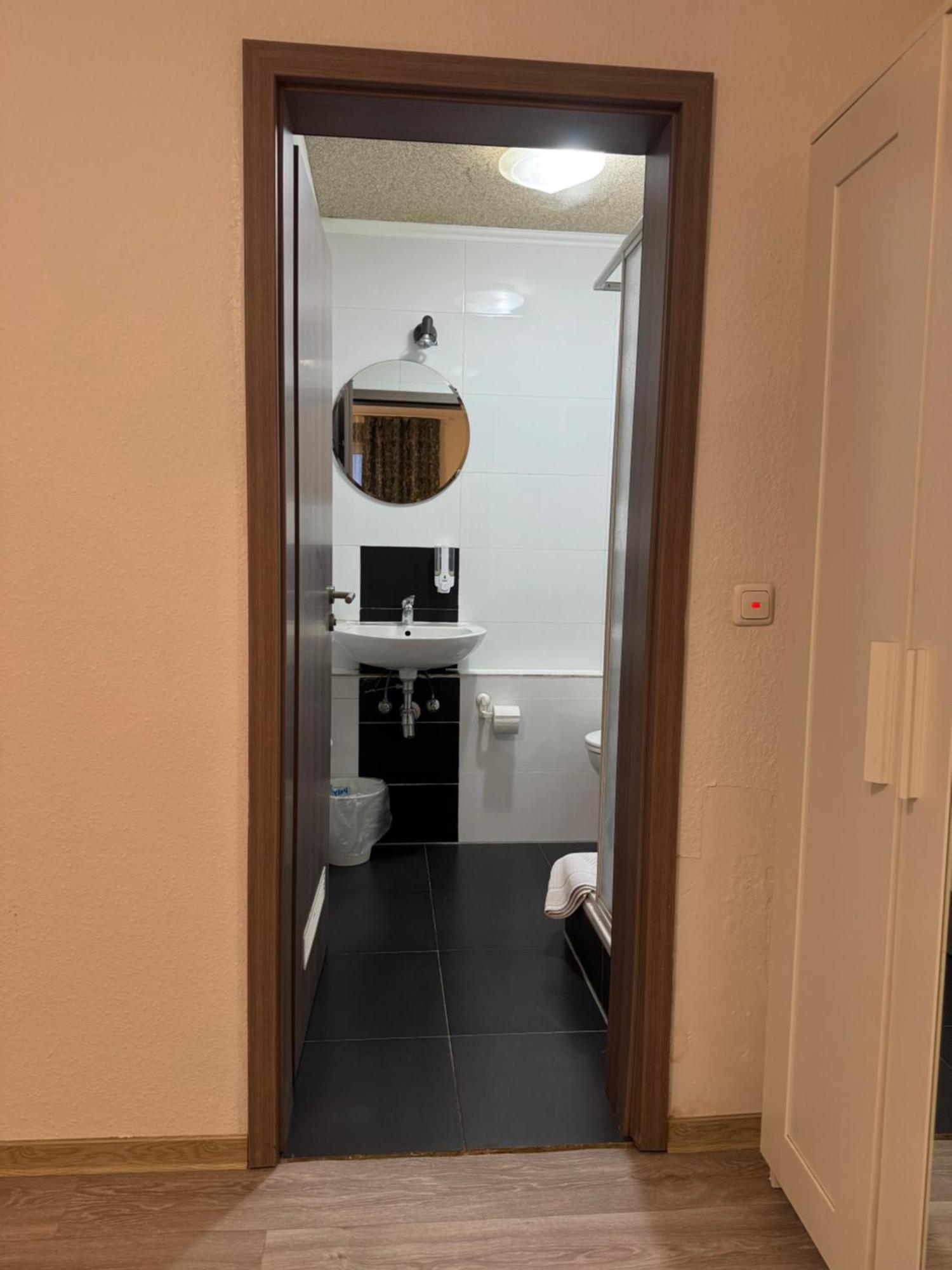 Hotel-Pension Alt-Heidenberg Siegen Esterno foto