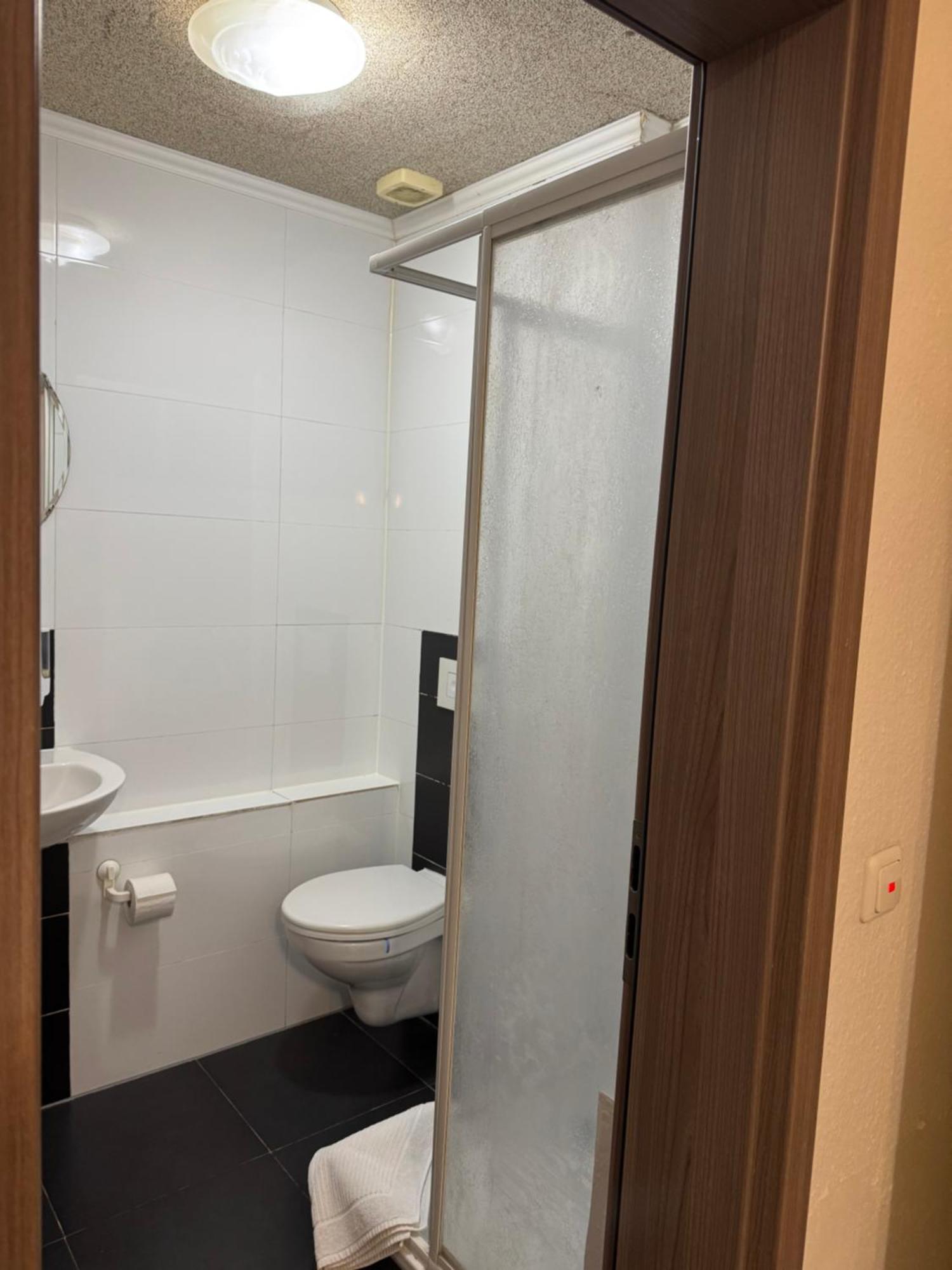 Hotel-Pension Alt-Heidenberg Siegen Esterno foto