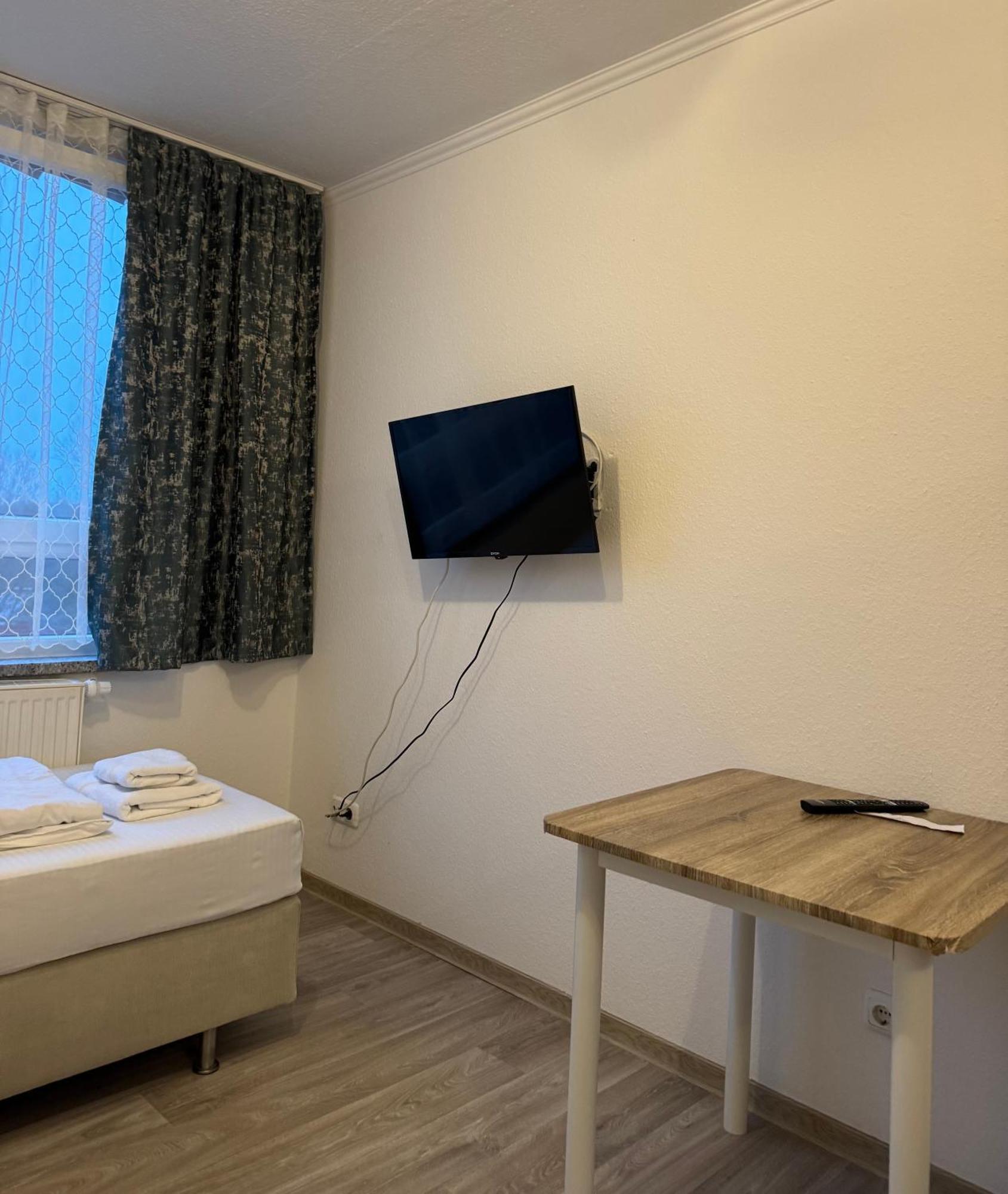 Hotel-Pension Alt-Heidenberg Siegen Esterno foto