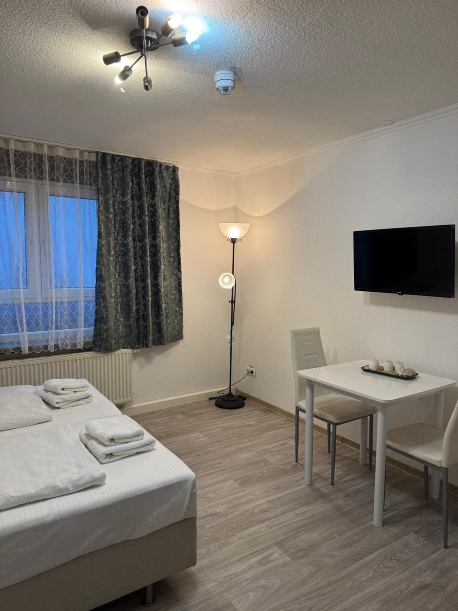 Hotel-Pension Alt-Heidenberg Siegen Esterno foto
