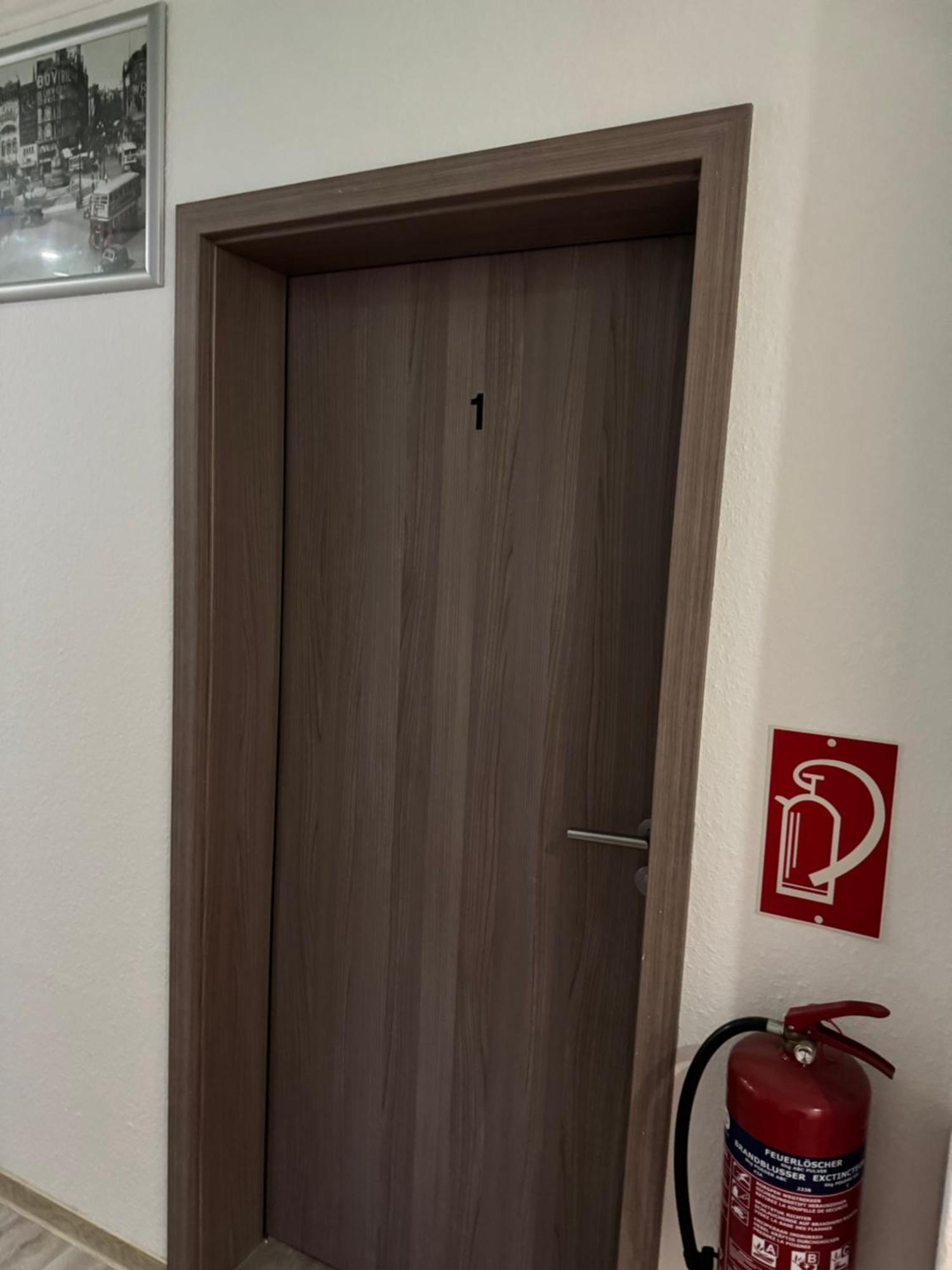 Hotel-Pension Alt-Heidenberg Siegen Esterno foto